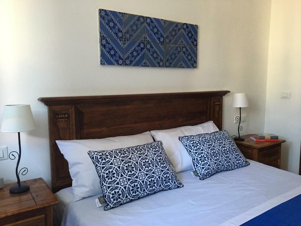 Casa Vacanze Villa D'Orleans ปาแลร์โม ภายนอก รูปภาพ
