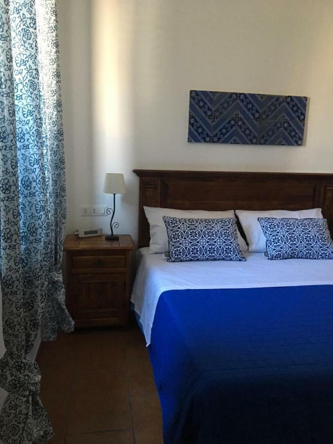 Casa Vacanze Villa D'Orleans ปาแลร์โม ภายนอก รูปภาพ